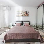 Apartment Sweet 2