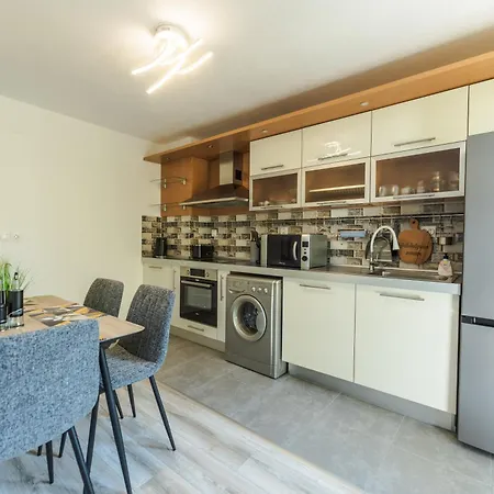 Sweet 2 Apartment *